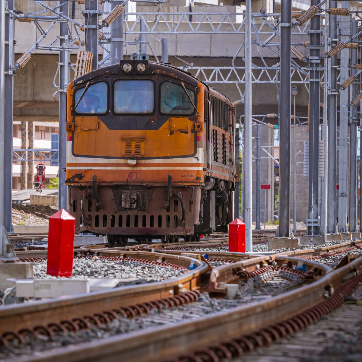 engineer-under-discussion-inspection-and-checking-2025-03-13-15-24-57-utc